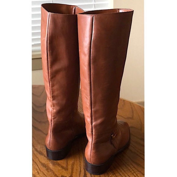 Etienne Aigner ‘Derby’ Boots 👢 - Picture 5 of 8